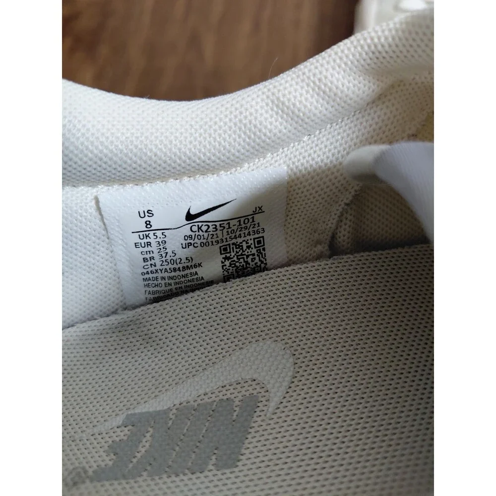 Size 8- Nike Women's Daybreak White Gum Sneakers